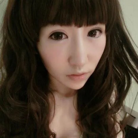 揭秘游戏主播谢依彤胸围 魔鬼身材迷倒众人