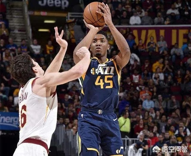 恩比德受伤，你怎么看西蒙斯最近的表现？