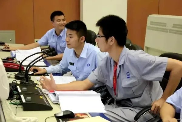 90后学霸扎根凉山，10年内参加上百次发射任务，他为何从事该行业？