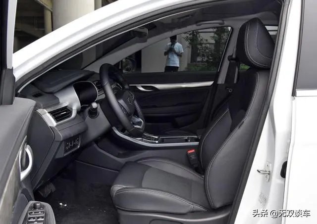 10万买什么车，内饰要好看？