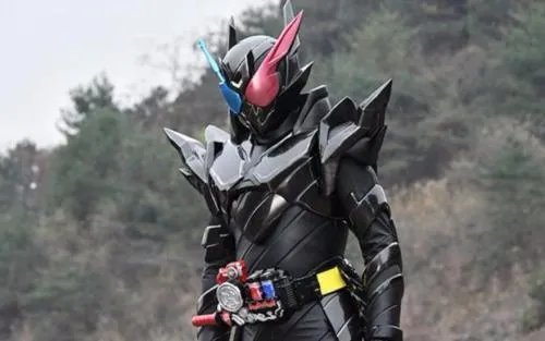 假面骑士build最强的是哪个形态，如何评价创骑？