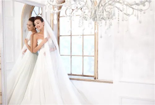 杭州婚纱价格一般多少钱 教你如何省钱买婚纱