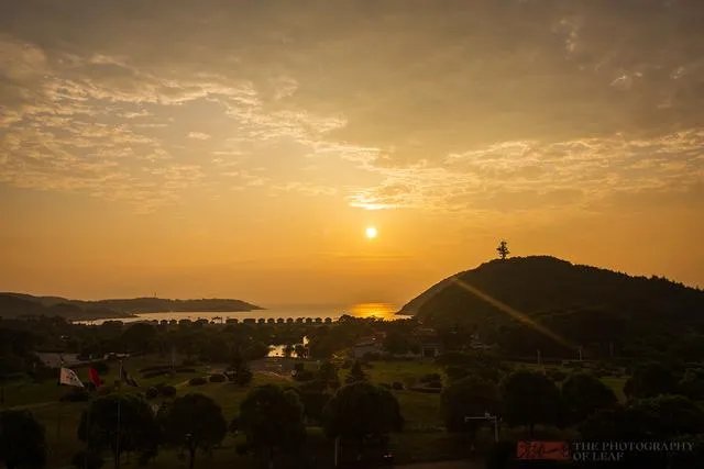 象山松兰山沙滩在哪？