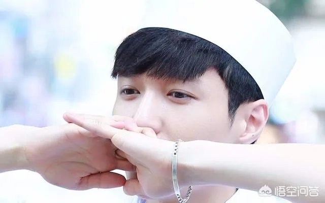 好先生张艺兴第几集出现？好先生张艺兴关晓彤有吻戏吗？