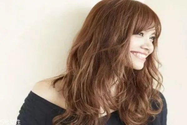 2019春夏发型趋势 2019年中长发流行发型女