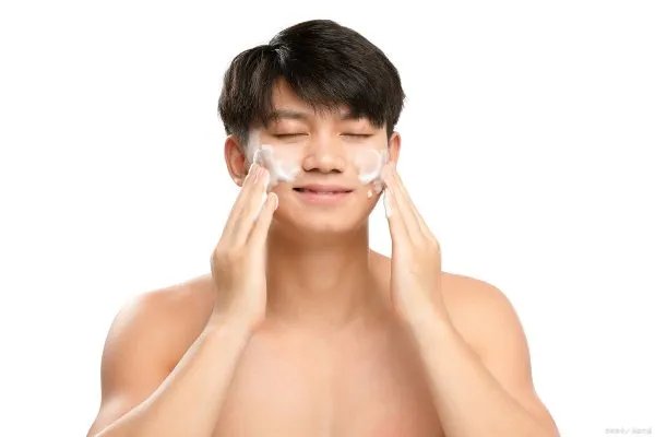 妮维雅男士护肤系列怎么样呢？妮维雅的男士洗面奶怎么样呢？