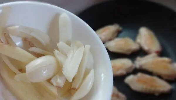 最正宗可乐鸡翅的做法