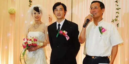 证婚人幽默致辞怎么说  婚礼上证婚人讲话稿