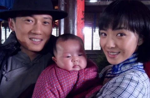 刘晓洁和徐洪浩“父女”变“夫妻”的转变你怎么看？