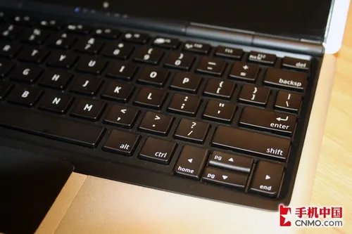 诺基亚Booklet 3G便携电脑真机全接触