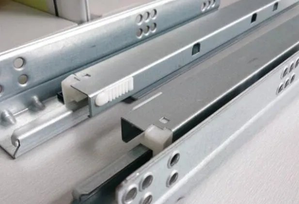 抽屉轨道怎么拆卸