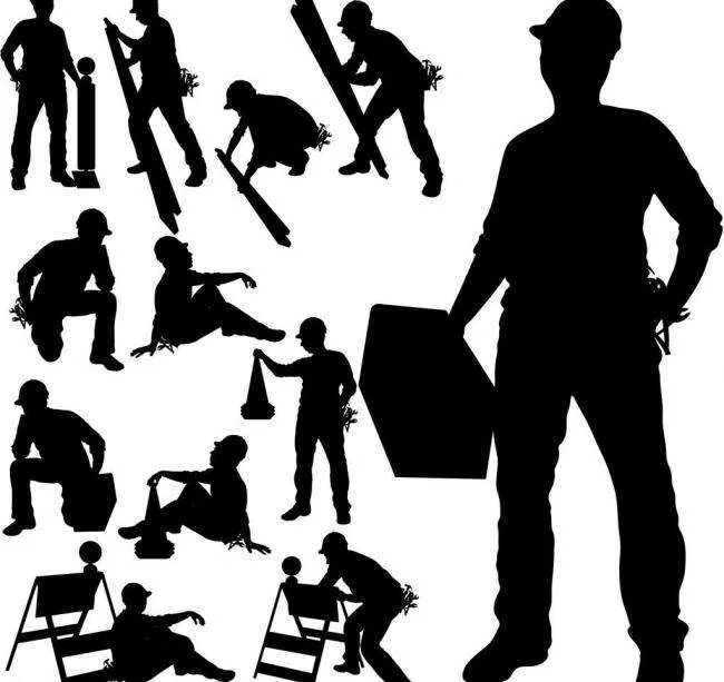 开门一看，装修工人带着老婆住在我家