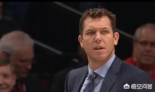 10月19日湖人119-128输给开拓者，詹姆斯首秀26分12篮板，却有6失误，你怎么看？