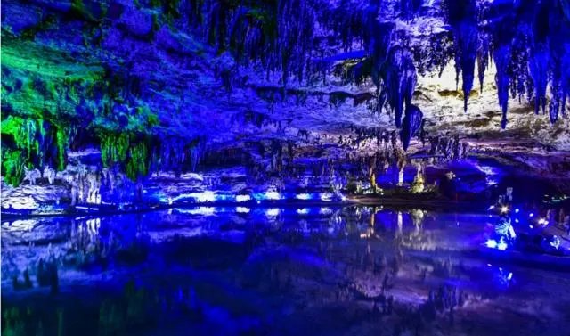 地下喀斯特地貌的溶洞有什么