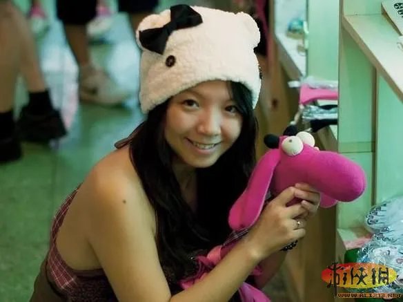 中国好声音“师太”王韵壹 美艳长发旧照曝光