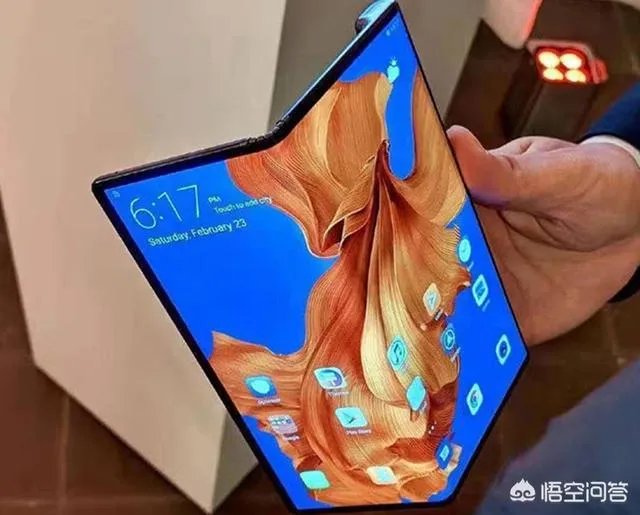 华为折叠屏手机被炒到9-10万，你怎么看？
