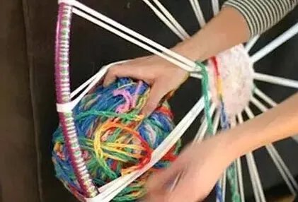 怎样利用废旧毛线编织坐垫--视频