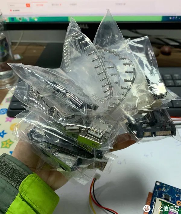 矿难捡垃圾之“星际魔盒”魔改黑群晖、win10系统