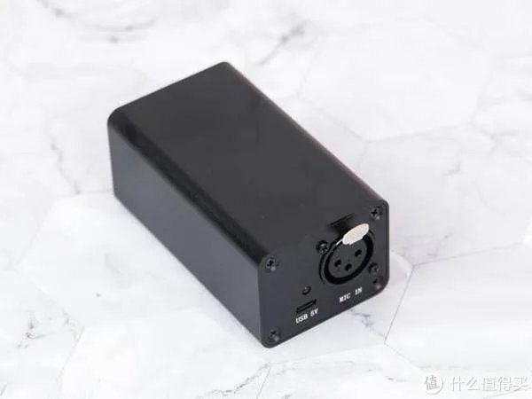 带电子管的大振膜电容麦克风麦拉达T8:原来自己的声音那么好听