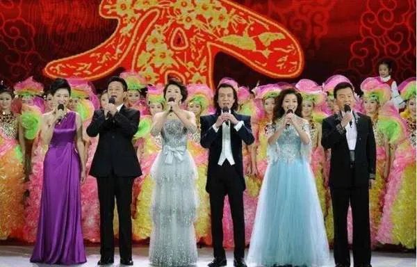 春晚黑色三分钟李咏说“错”了么？