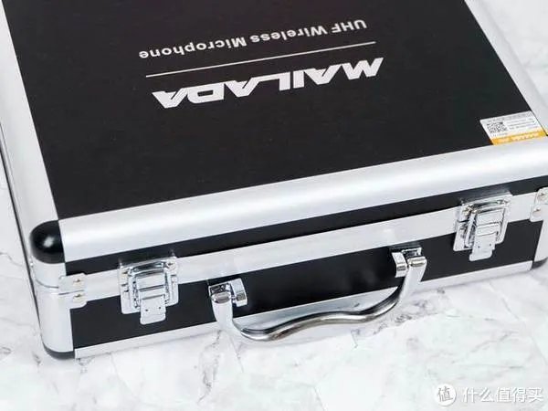 带电子管的大振膜电容麦克风麦拉达T8:原来自己的声音那么好听