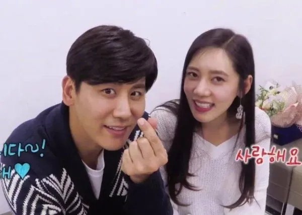 于晓光秋瓷炫晒新年合照,粉丝留言却让人太扫兴,发生了什么事?