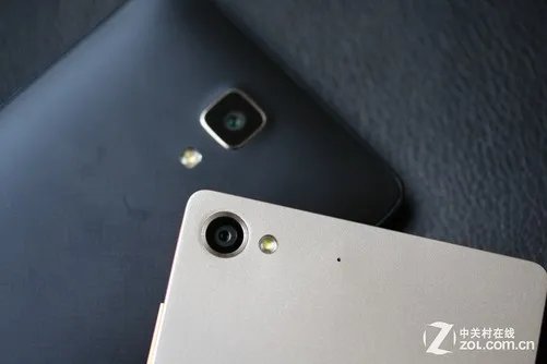 尖Phone:二虎相争 联想手机X2对比小米4