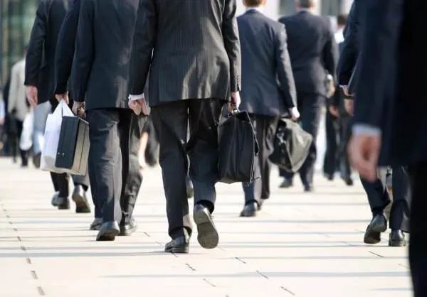 中国中等收入群体超3亿人，是喜讯还是陷阱