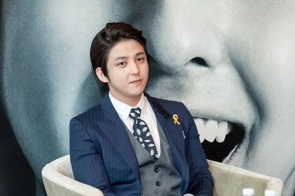 第一次公开谈退队原因，金起范退队后受到了什么影响？