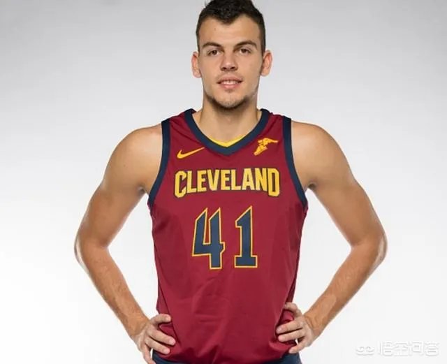 泰伦卢因病离队，对于骑士和詹姆斯是好事还是坏事？