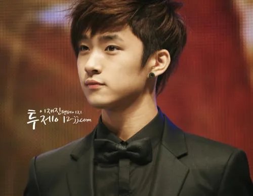 李在真女友是谁？ 揭秘其正在恋爱中装傻低调护女友