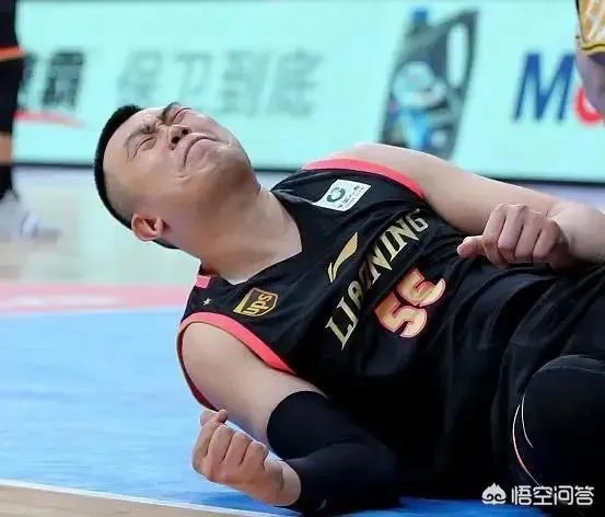 韩德君受伤，坑了辽宁，更坑了广东，早知道韩受伤，花那么多钱换外援干哈，你认为呢？