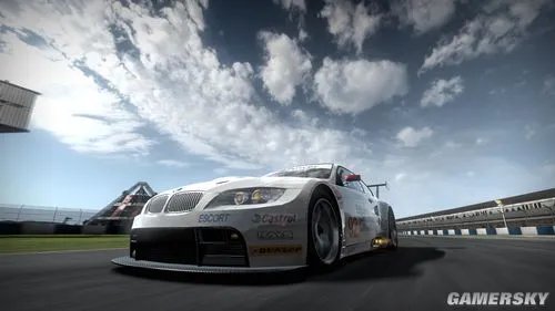 《极品飞车13:变速》Xbox360和PSP版下载放出