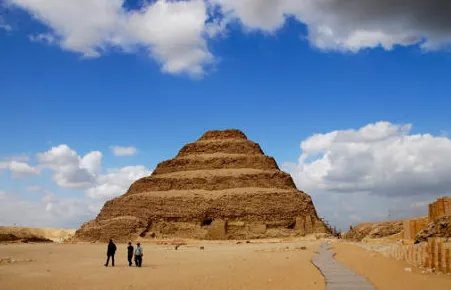 埃及金字塔简介 三大金字塔分别在什么地方