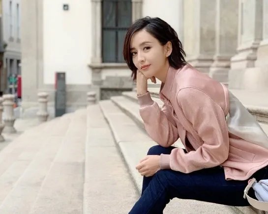 佟丽娅晒母子对话为儿子庆生