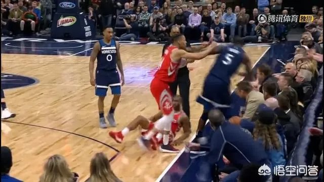 森林狼火箭比赛冲突迪昂为什么要推倒保罗？