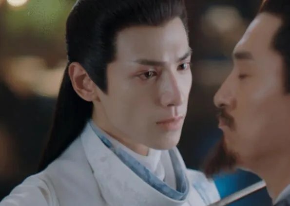 月上重火上官透身世是什么