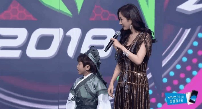 2018爱奇艺尖叫之夜，如何看待娜扎和杨幂的美？