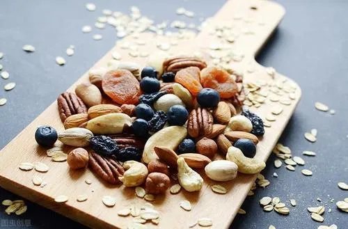 有多少问题坚果流入市场呢，其涉案金额达到了多少？