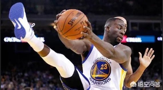 有人说库里作为近年来自带体系第一人，如果没有他就没有格林和汤普森，你怎么看？