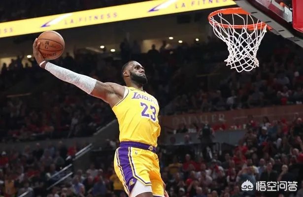10月19日湖人119-128输给开拓者，詹姆斯首秀26分12篮板，却有6失误，你怎么看？