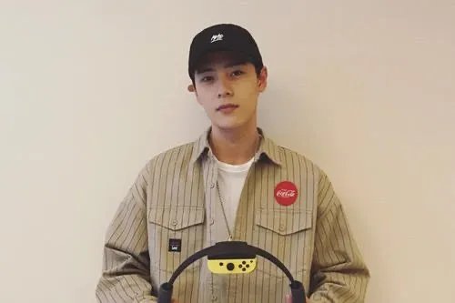 撒野的两位男主为什么被替换掉了？