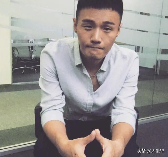 李荣浩回应选歌质疑，拒绝区别对待，音乐是否存在“高低贵贱”？