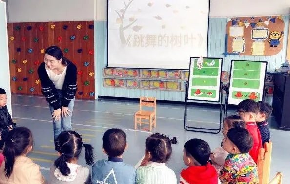 警方通报多名幼儿身上现针眼，这是怎么回事？