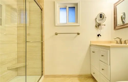 浴室的防爆膜是内贴还是外贴