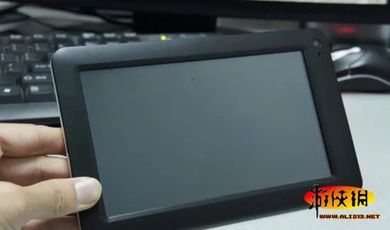 平板电脑白菜价！深圳7寸电容屏平板仅369元