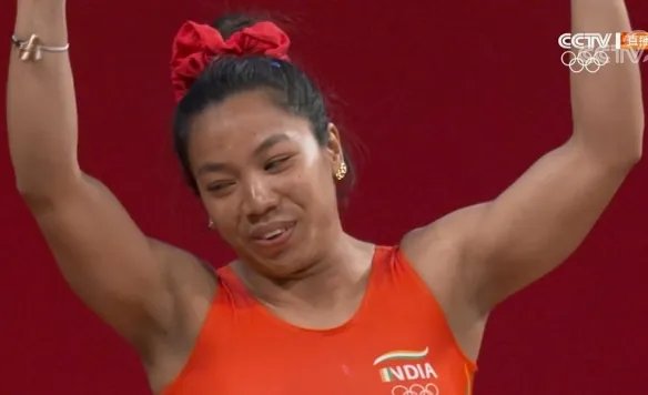 侯志慧夺下东京奥运会中国队第二金！创造女举新纪录