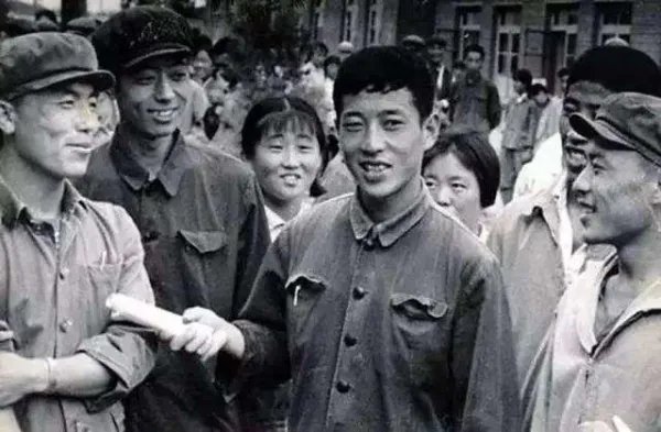 70年代因高考交白卷被判刑的张铁生,后来怎样了?