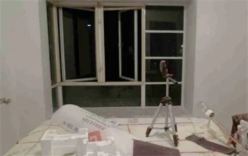 仿瓷墙面怎么翻新省事