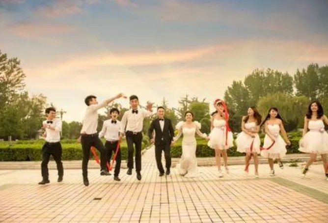 结婚不要伴郎伴娘行吗 结婚伴娘伴郎有什么讲究
